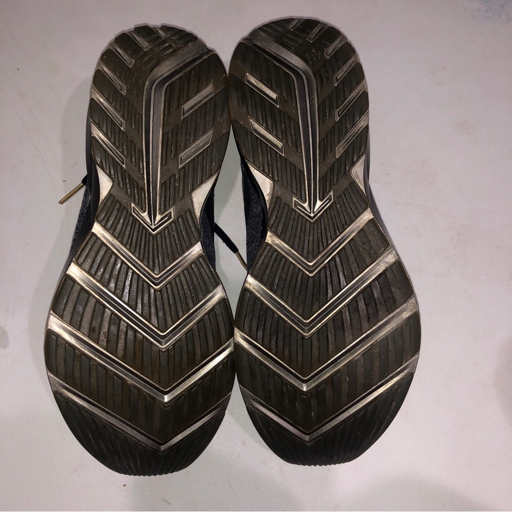 Brooks Gray Athletic Shoes - Picture 6 of 9